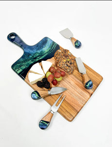 Lynn&Liana- med Acadia cheese board
