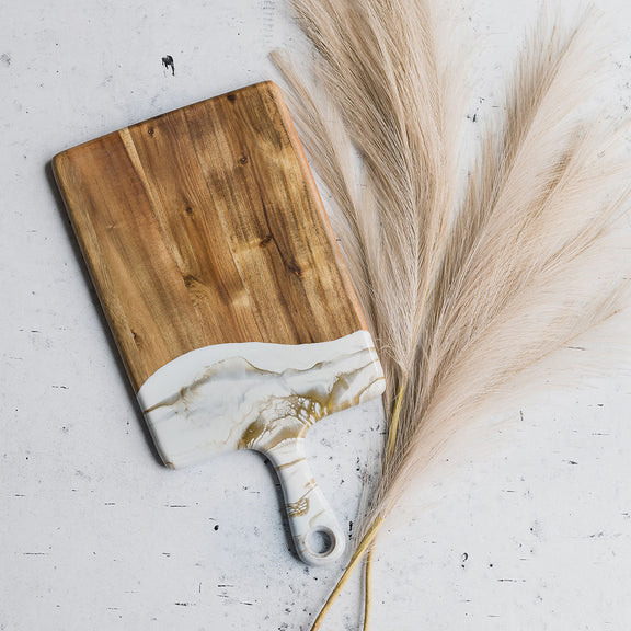 Lynn & Liana - Medium Acacia Cheese Boards